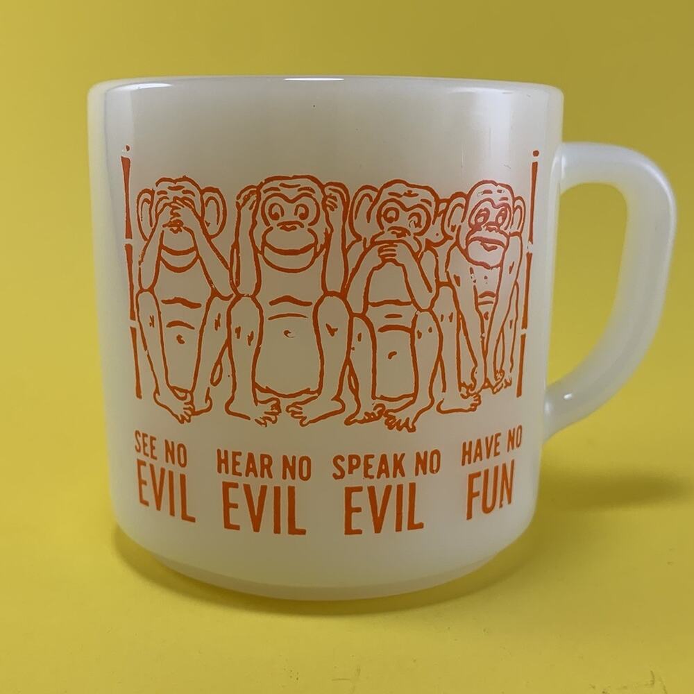 VINTAGE FEDERAL MILK GLASS 3 WISE MONKEYS MONKEY COFFEE MUG CUP HAVE NO EVIL FUN